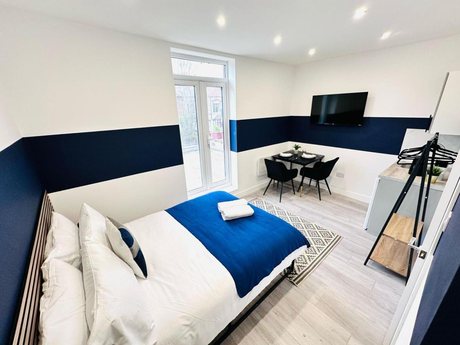 London 58 Blue House City Center Studio, Top Spot Exterior photo